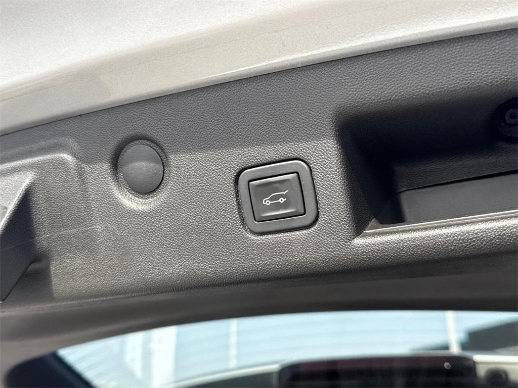 used 2018 Chevrolet Equinox car, priced at $16,500