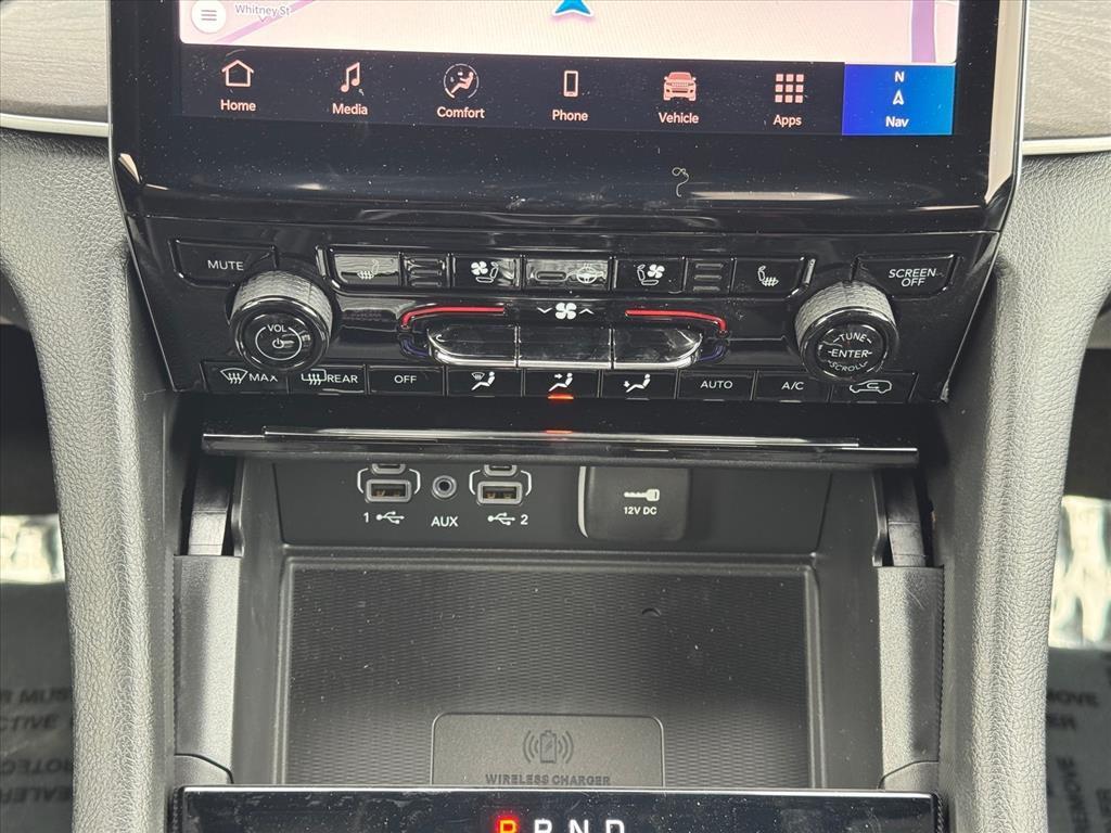 new 2025 Jeep Grand Cherokee car, priced at $47,995