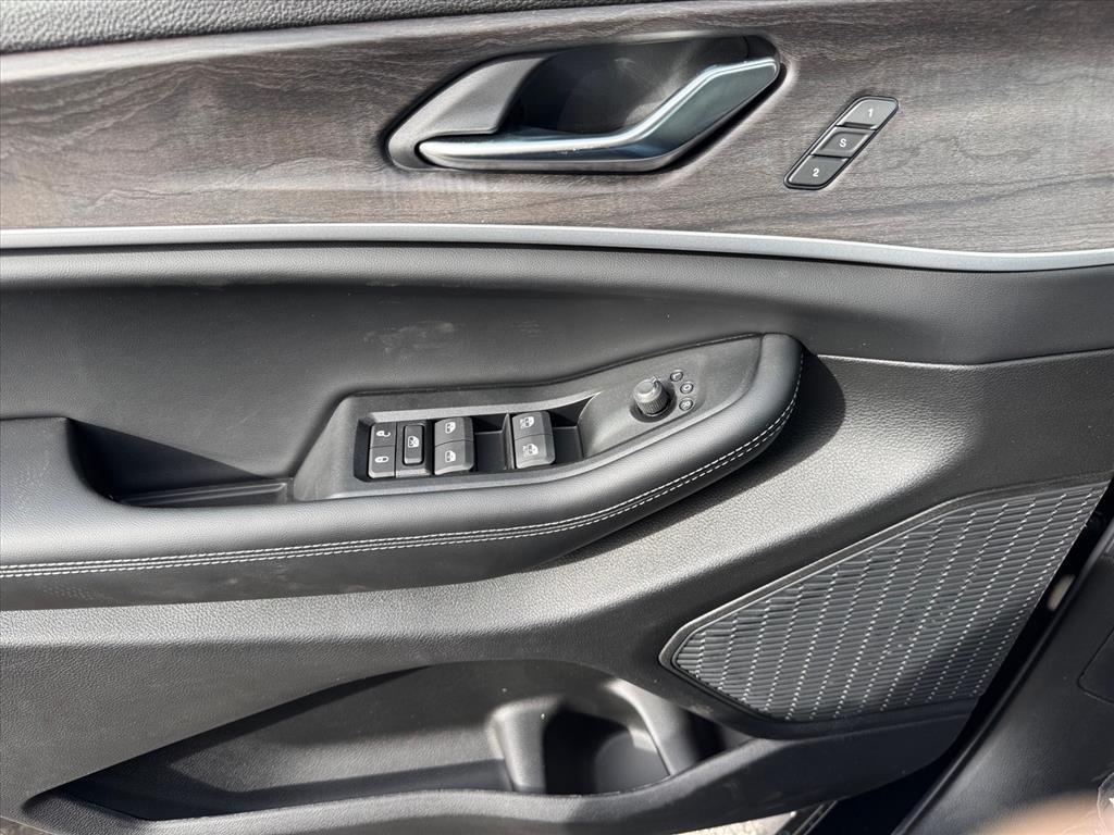 new 2025 Jeep Grand Cherokee car, priced at $47,995