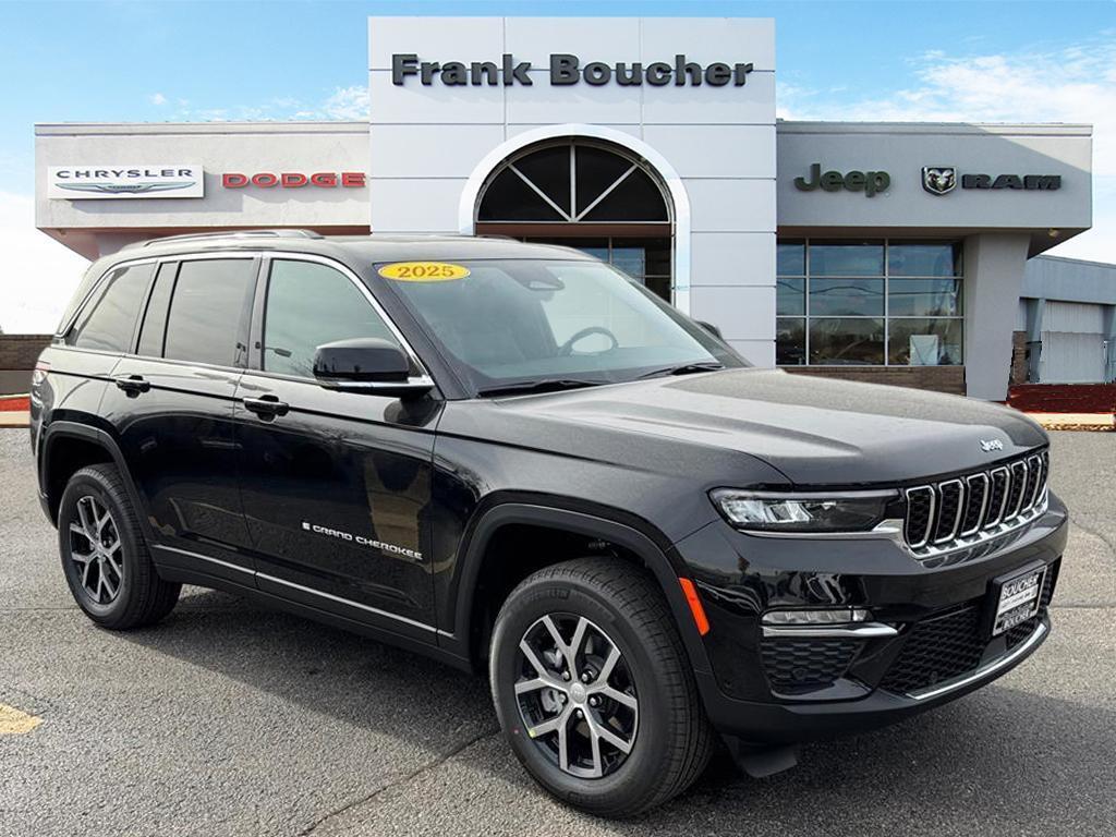 new 2025 Jeep Grand Cherokee car, priced at $47,995