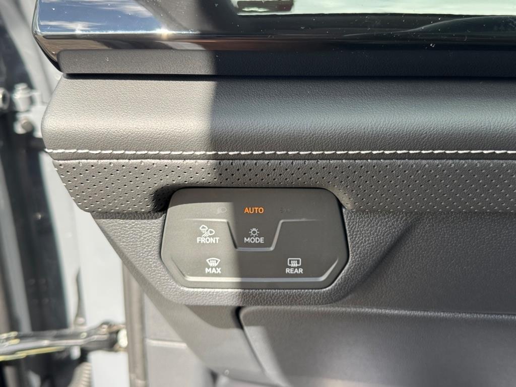 new 2026 Volkswagen Atlas car, priced at $44,373