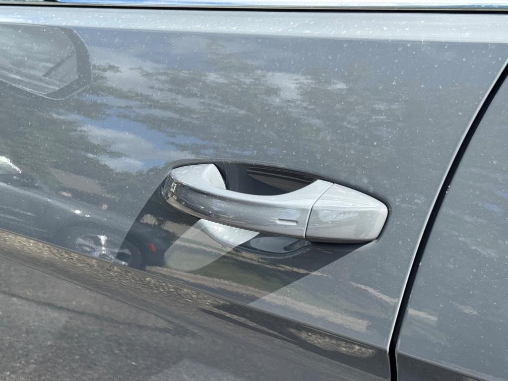 new 2026 Volkswagen Atlas car, priced at $44,373