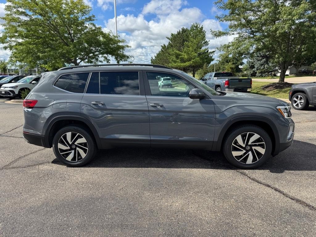 new 2026 Volkswagen Atlas car, priced at $44,373