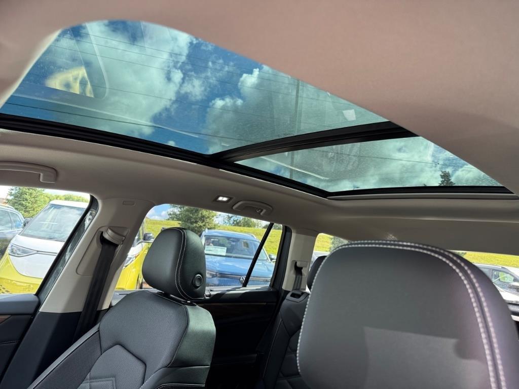 new 2026 Volkswagen Atlas car, priced at $44,373