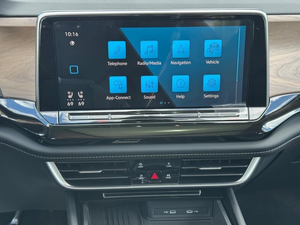 new 2026 Volkswagen Atlas car, priced at $44,373