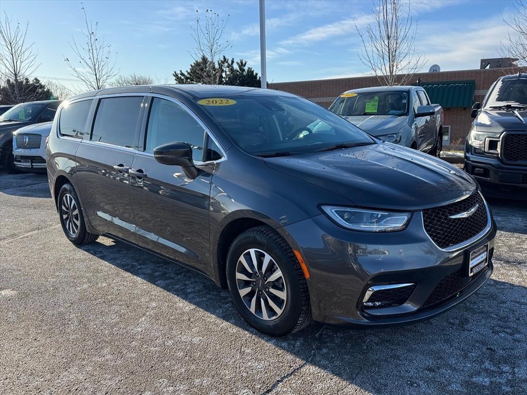 used 2022 Chrysler Pacifica Hybrid car, priced at $23,641