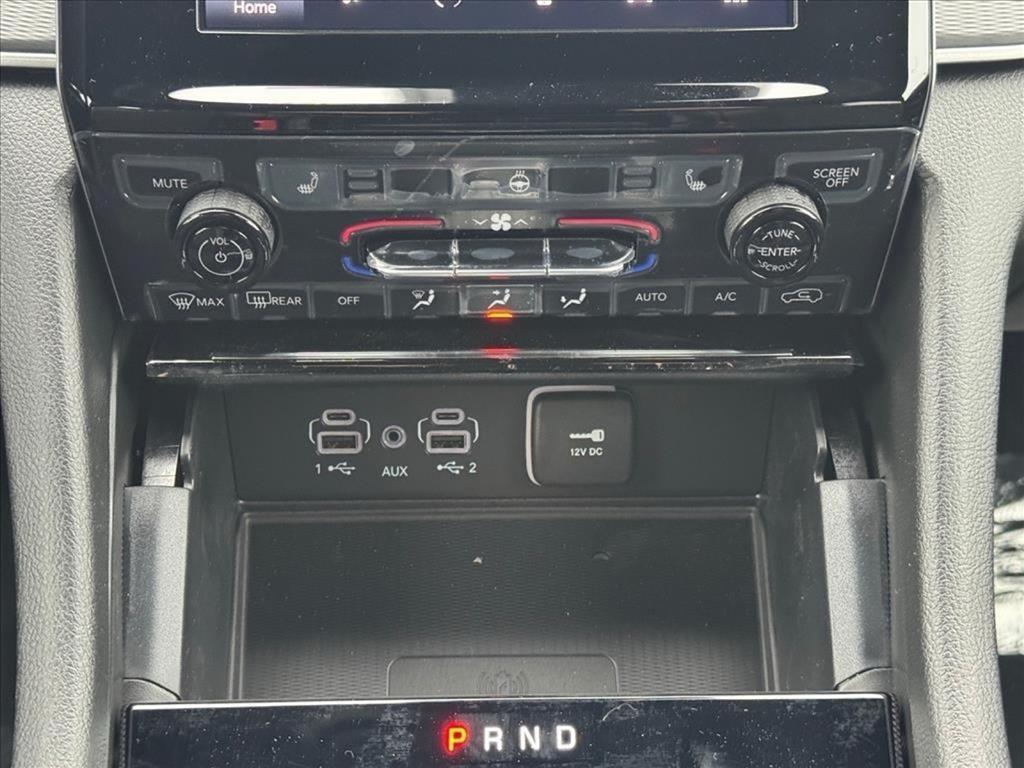 new 2025 Jeep Grand Cherokee car, priced at $43,873