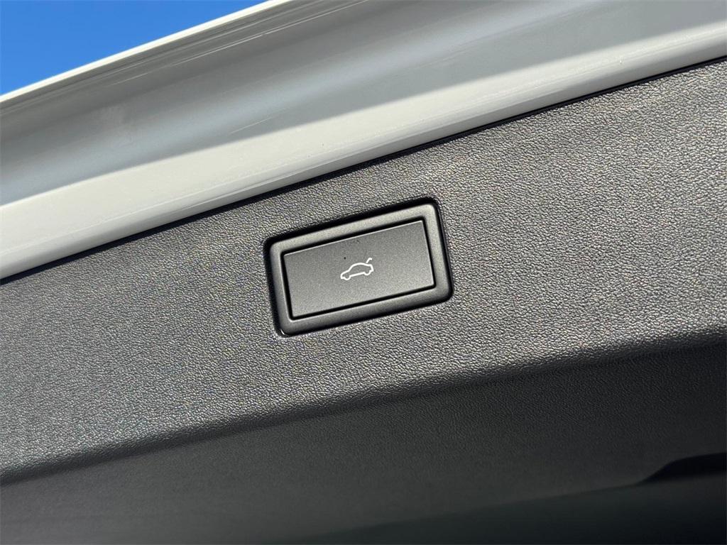 new 2026 Volkswagen Tiguan car, priced at $36,119