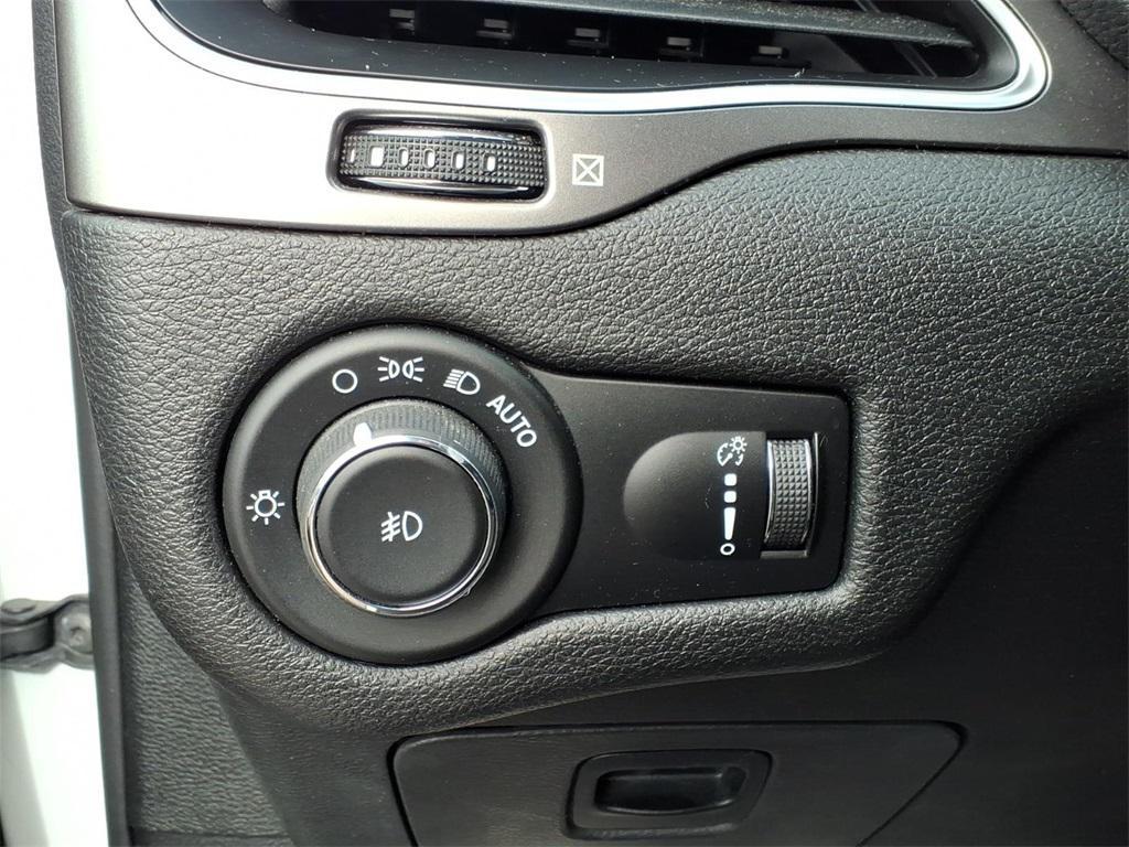 used 2019 Jeep Cherokee car, priced at $14,995