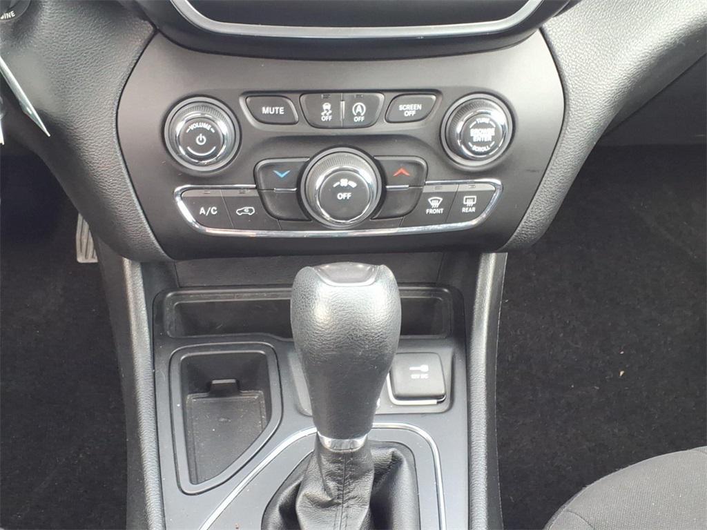 used 2019 Jeep Cherokee car, priced at $14,995