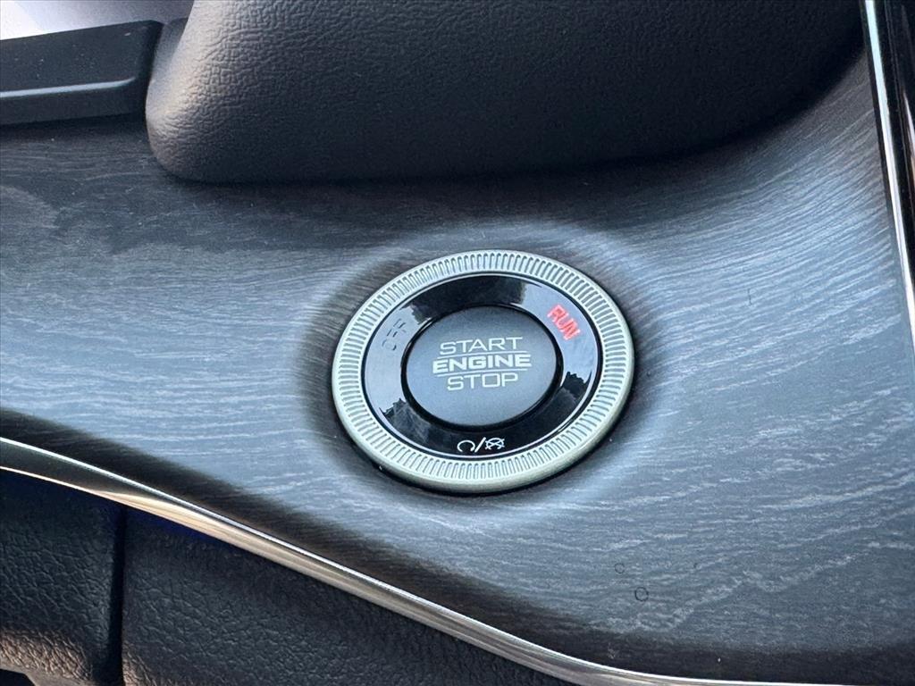 new 2025 Jeep Grand Cherokee car, priced at $56,488