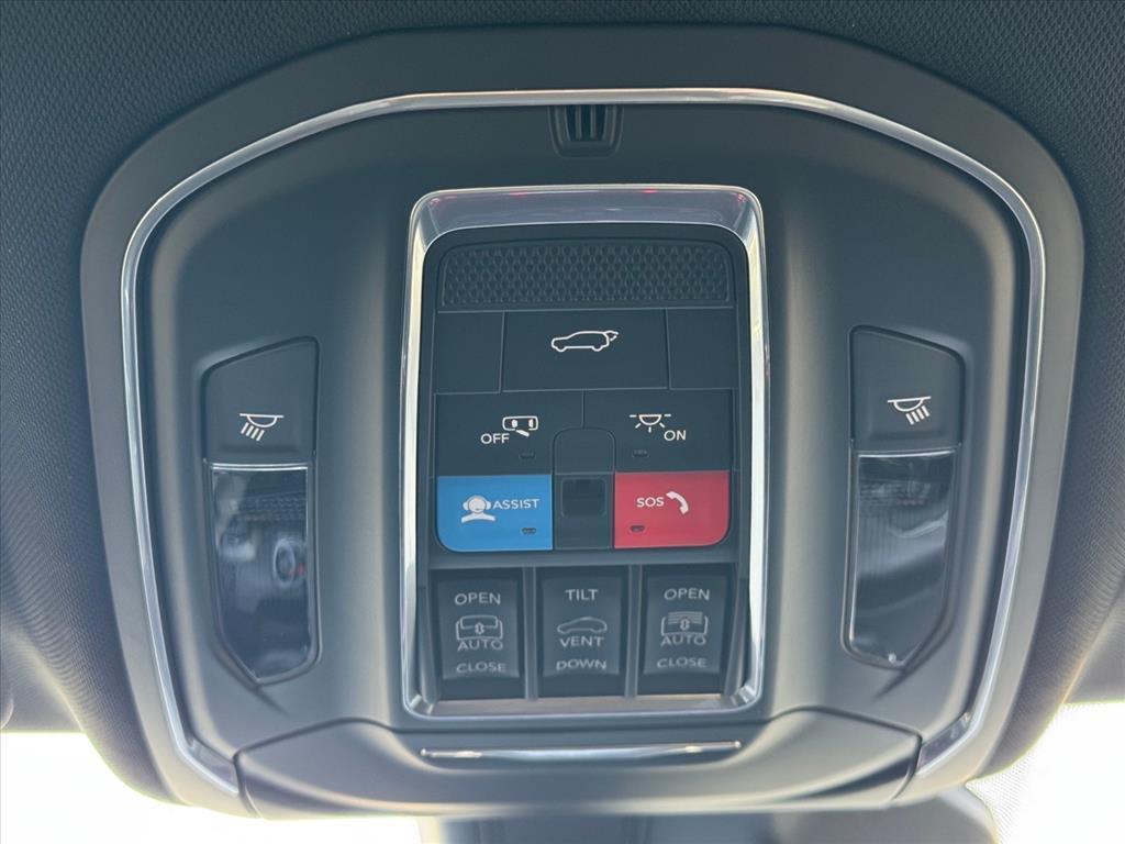 new 2025 Jeep Grand Cherokee car, priced at $56,488