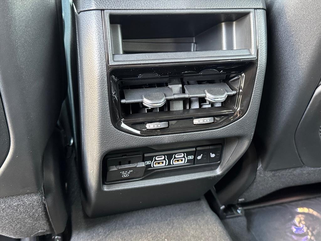 new 2025 Jeep Grand Cherokee car, priced at $56,488