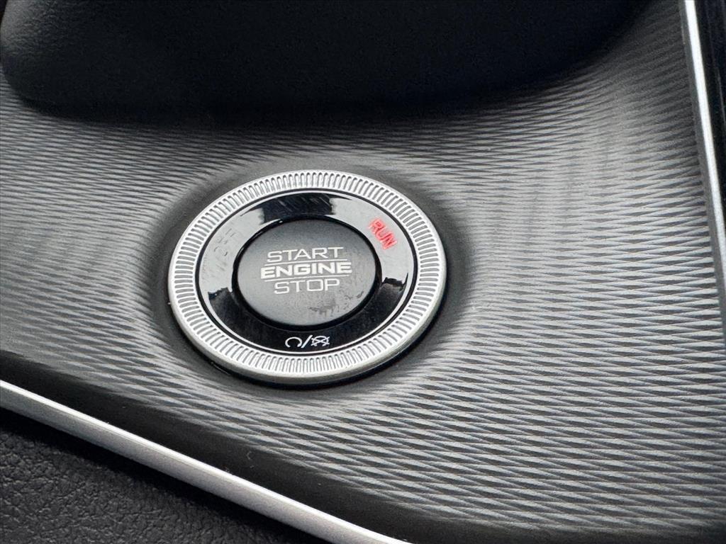 new 2025 Jeep Grand Cherokee car, priced at $44,180