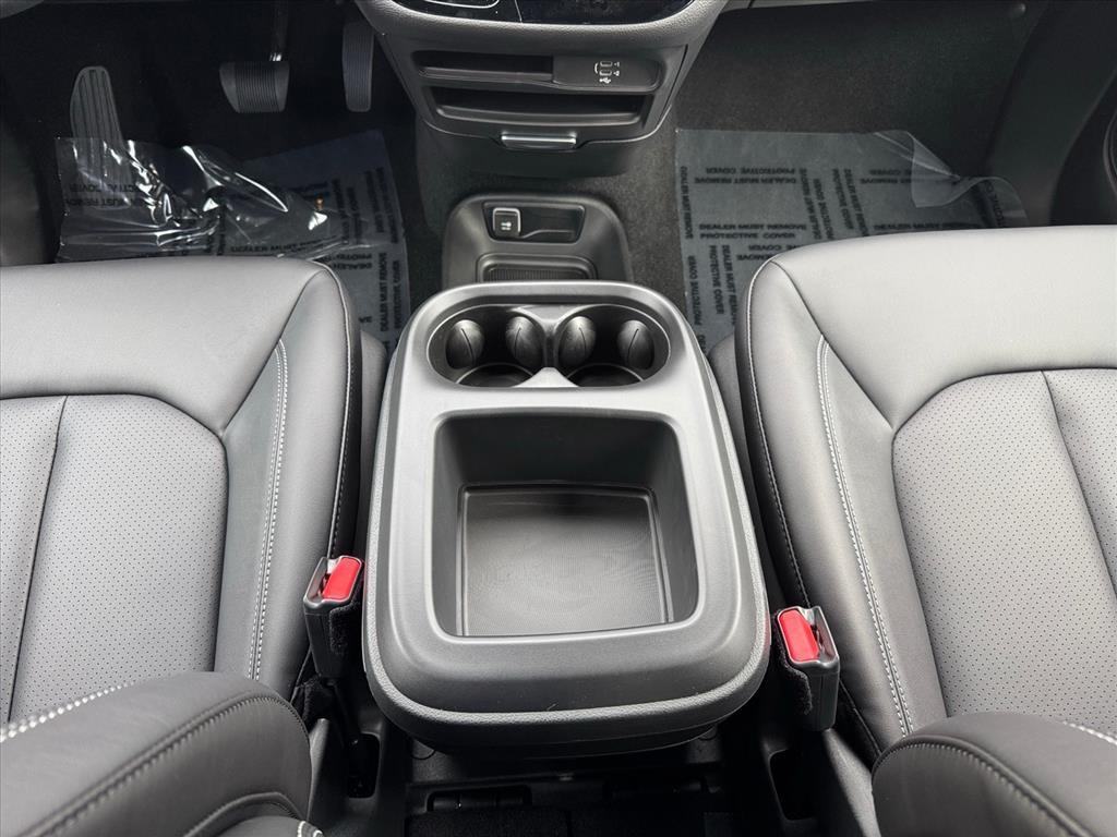 new 2026 Chrysler Pacifica car, priced at $39,783