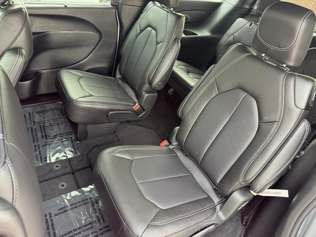 new 2026 Chrysler Pacifica car, priced at $39,783