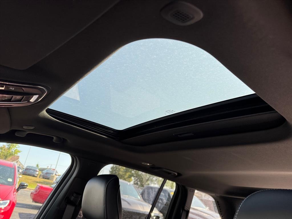 new 2025 Jeep Grand Cherokee car, priced at $40,914