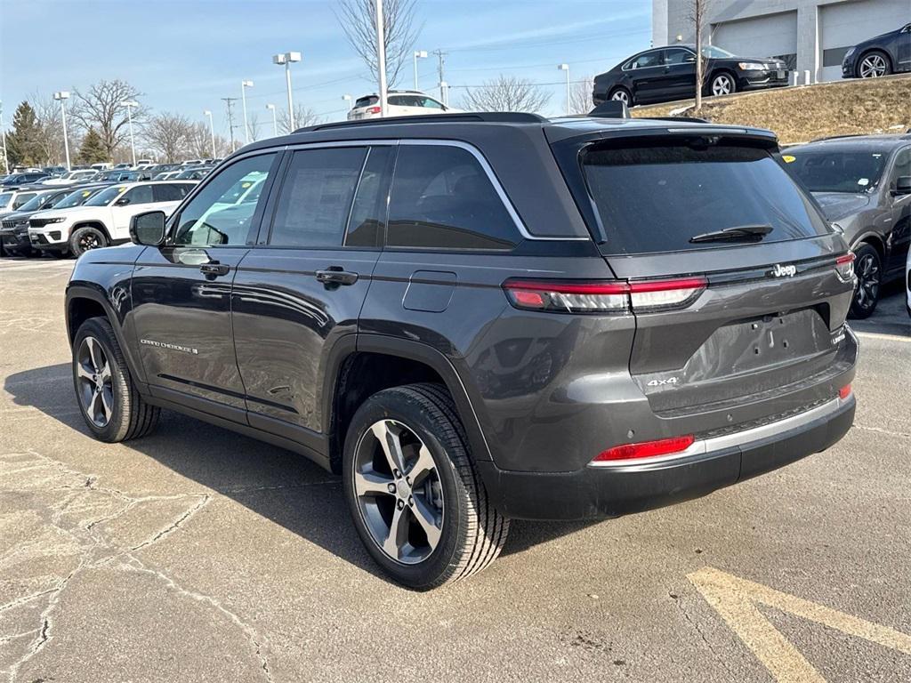 new 2026 Jeep Grand Cherokee car, priced at $49,911