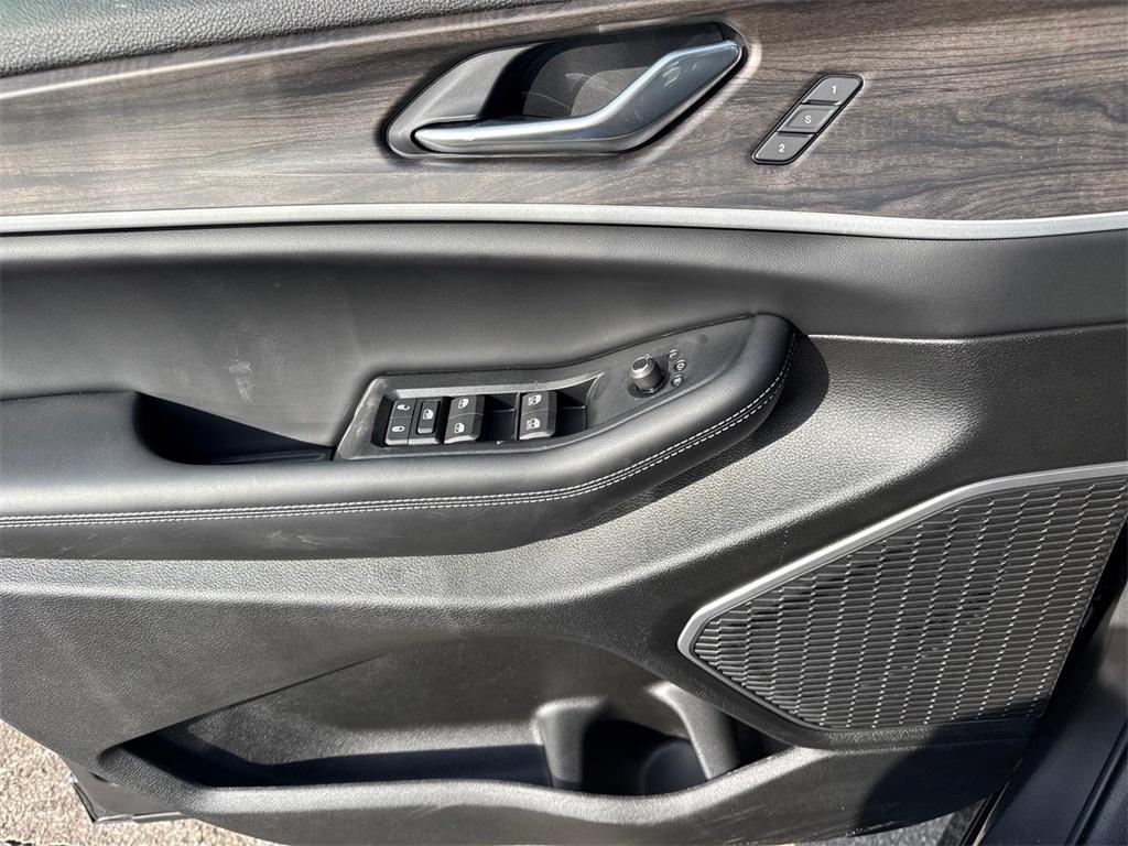 new 2026 Jeep Grand Cherokee car, priced at $49,911