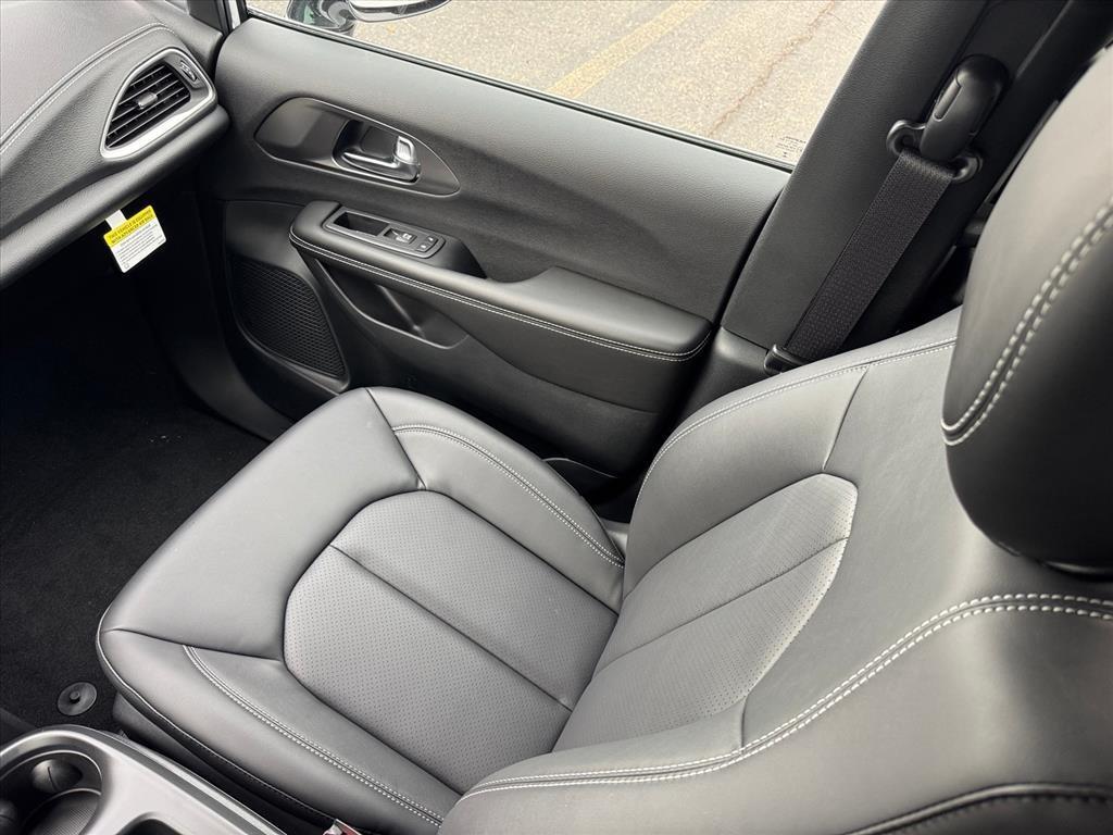 new 2026 Chrysler Pacifica car, priced at $40,418