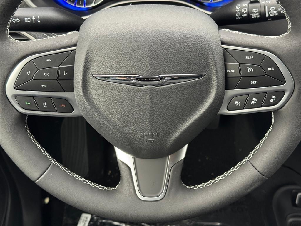 new 2026 Chrysler Pacifica car, priced at $40,418