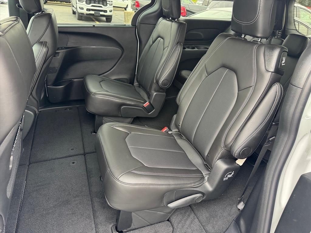 new 2026 Chrysler Pacifica car, priced at $40,418