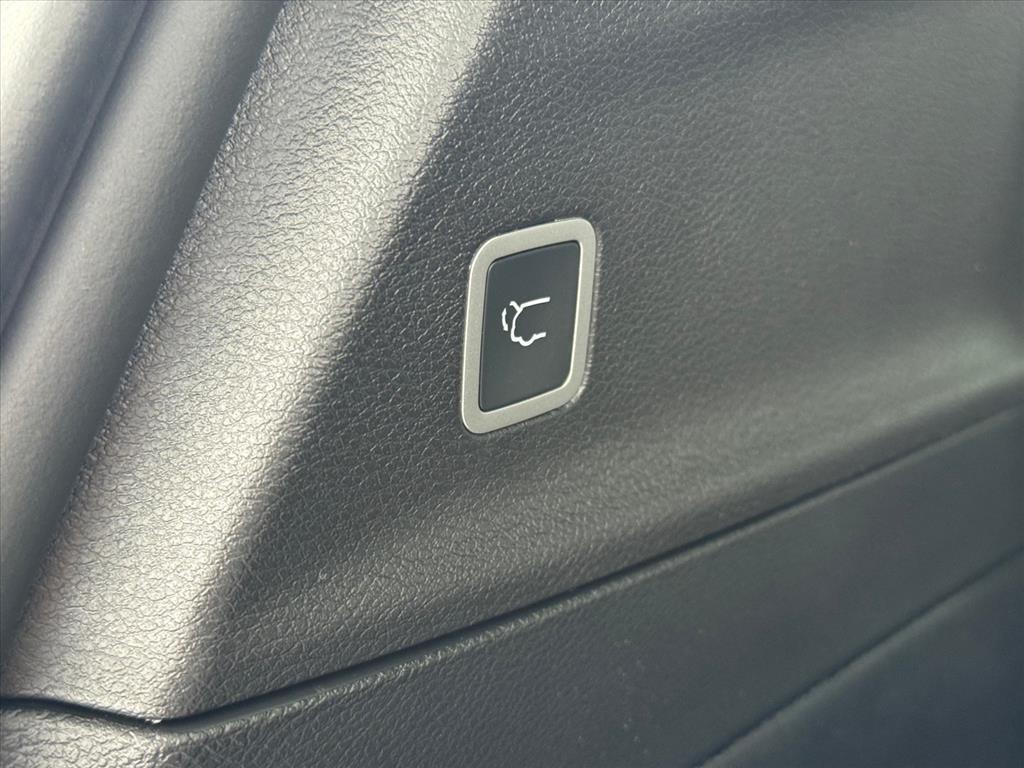 new 2026 Chrysler Pacifica car, priced at $40,418