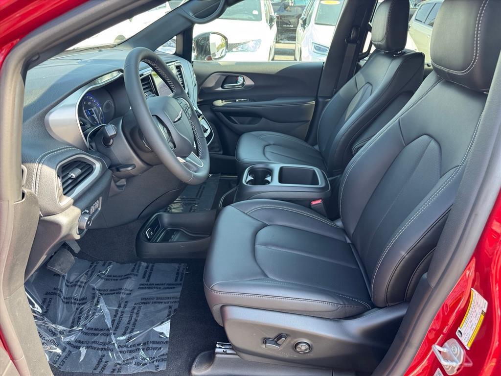 new 2026 Chrysler Pacifica car, priced at $39,808