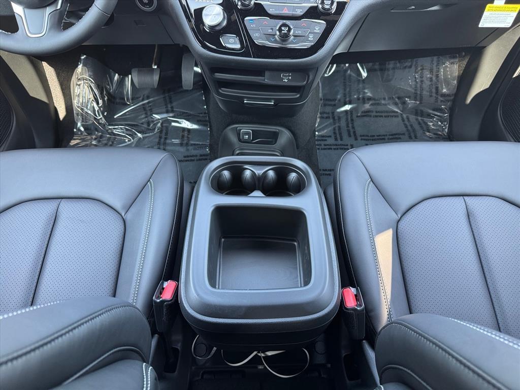 new 2026 Chrysler Pacifica car, priced at $39,808