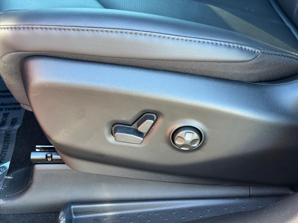 new 2026 Chrysler Pacifica car, priced at $40,614