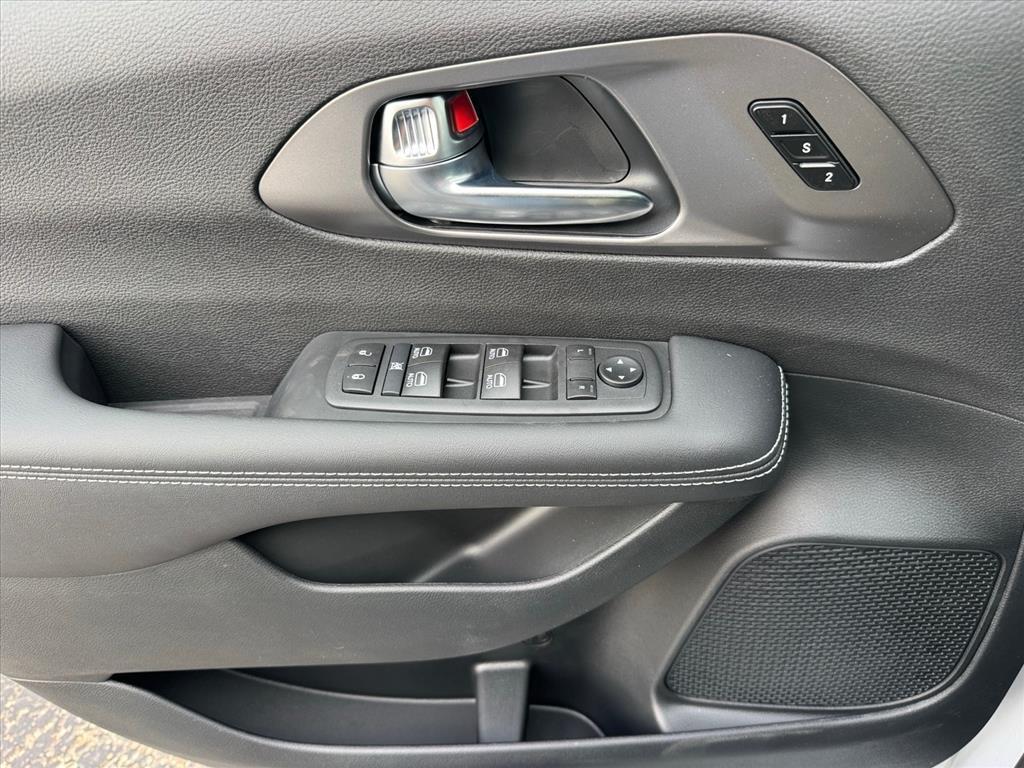 new 2026 Chrysler Pacifica car, priced at $40,614