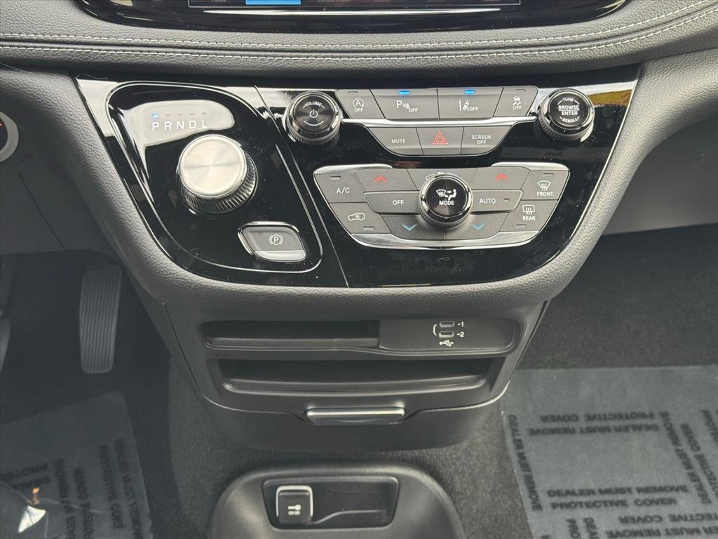 new 2026 Chrysler Pacifica car, priced at $40,614