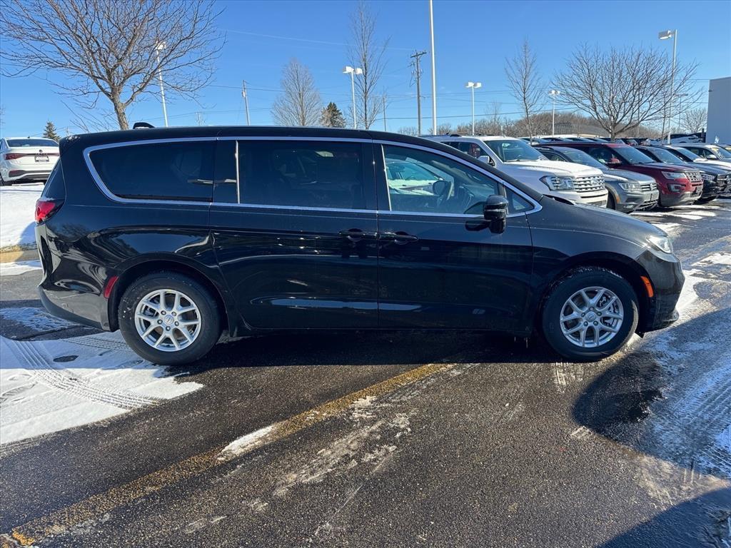 new 2026 Chrysler Pacifica car, priced at $40,614