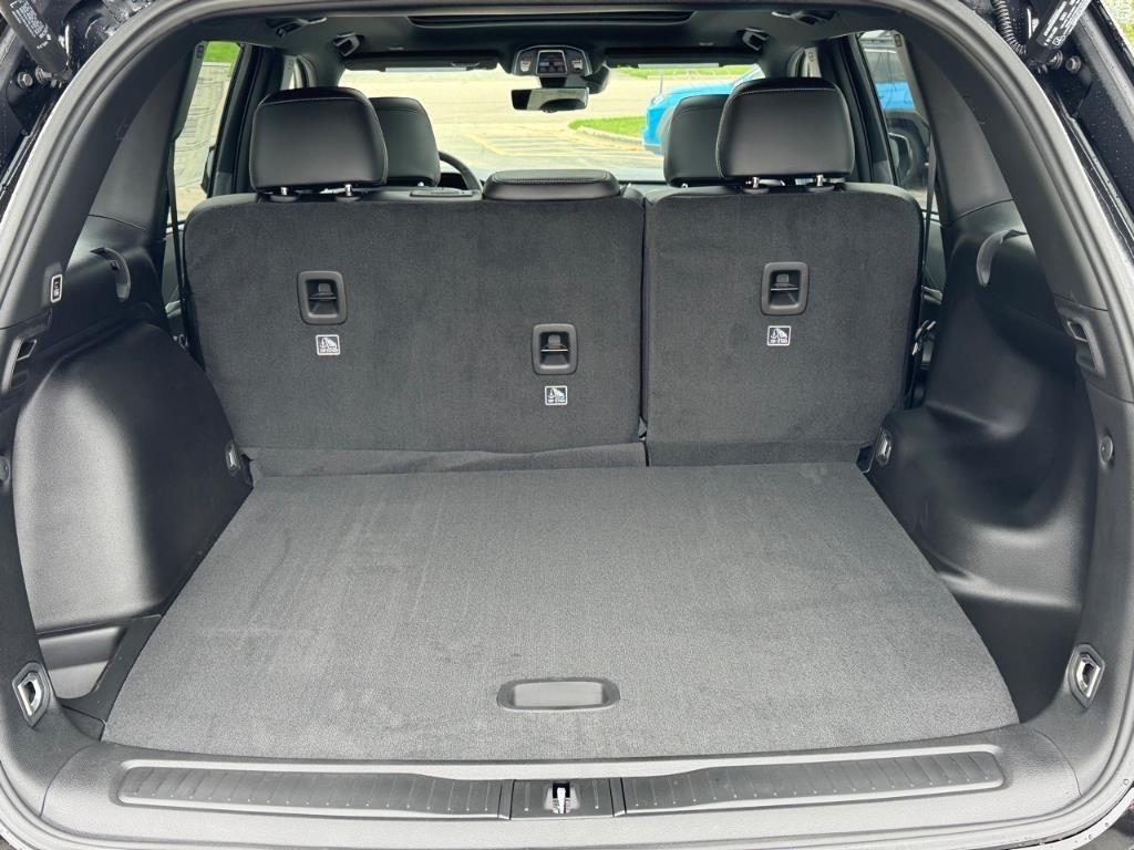 new 2025 Jeep Grand Cherokee car, priced at $45,234