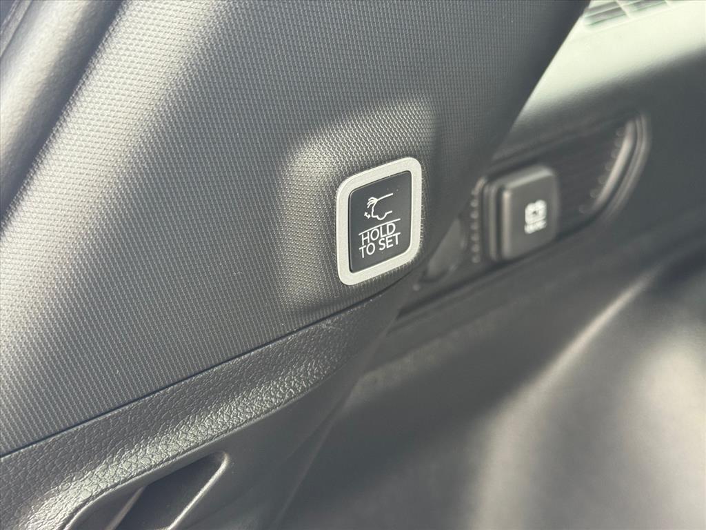 new 2025 Jeep Grand Cherokee car, priced at $44,180