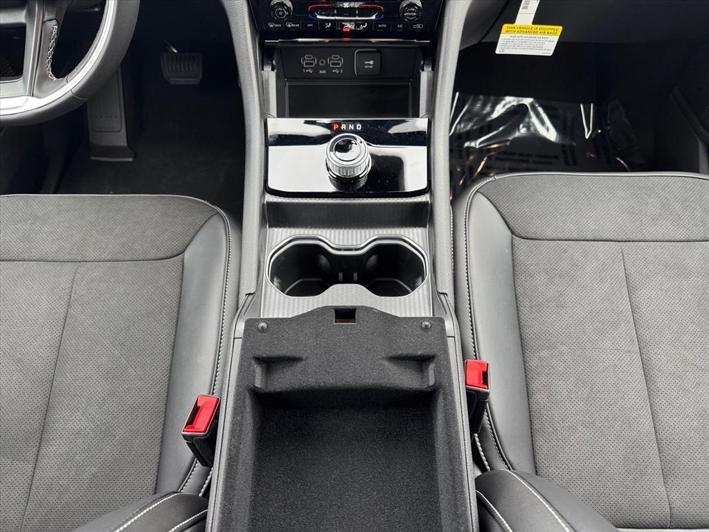 new 2025 Jeep Grand Cherokee car, priced at $44,180