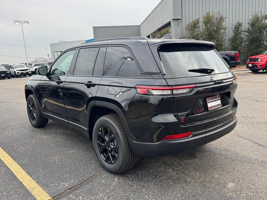new 2025 Jeep Grand Cherokee car, priced at $44,180