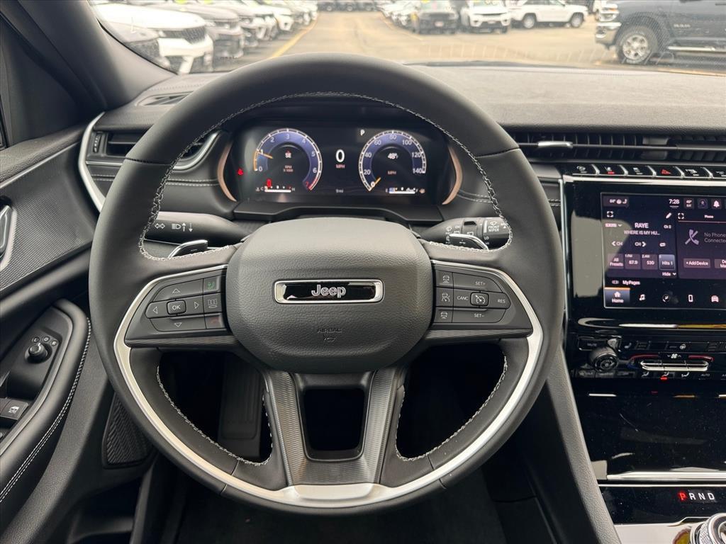 new 2025 Jeep Grand Cherokee car, priced at $44,180
