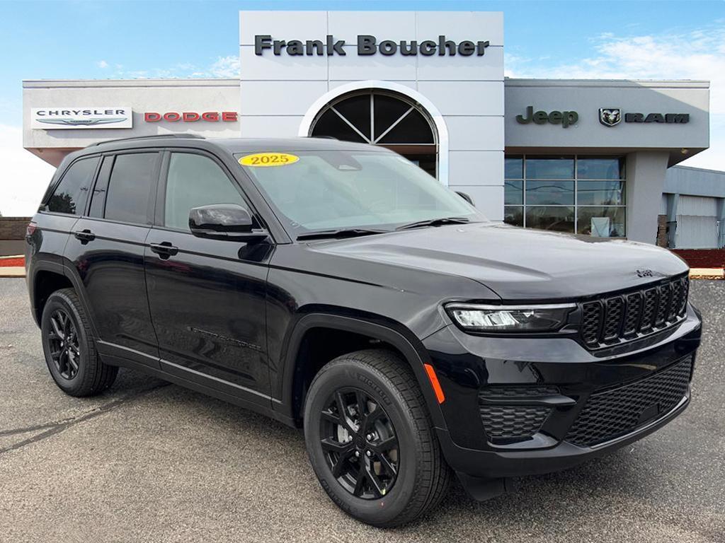 new 2025 Jeep Grand Cherokee car, priced at $44,180