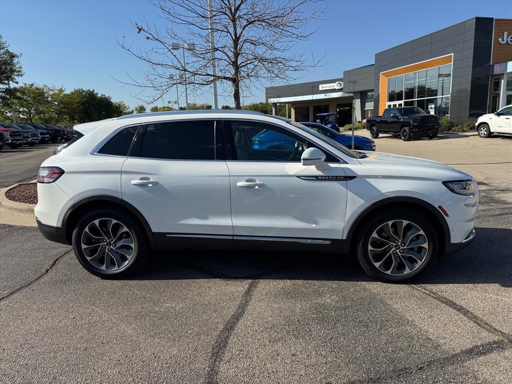 used 2022 Lincoln Nautilus car, priced at $30,714