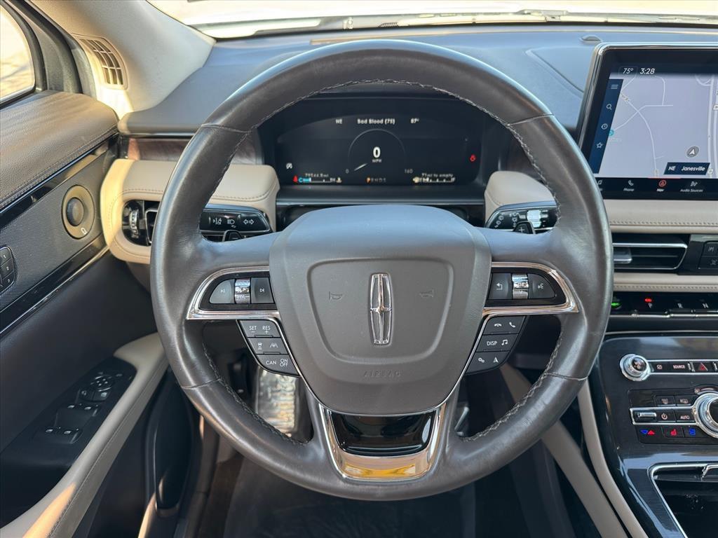 used 2022 Lincoln Nautilus car, priced at $30,714