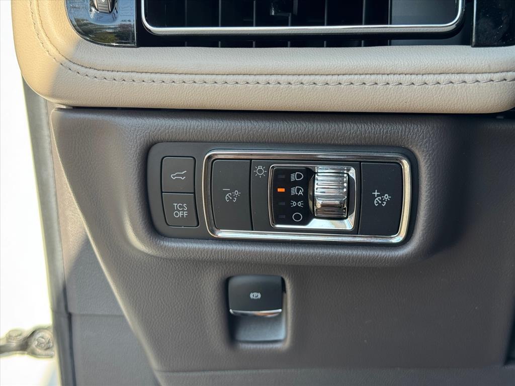 used 2022 Lincoln Nautilus car, priced at $30,714