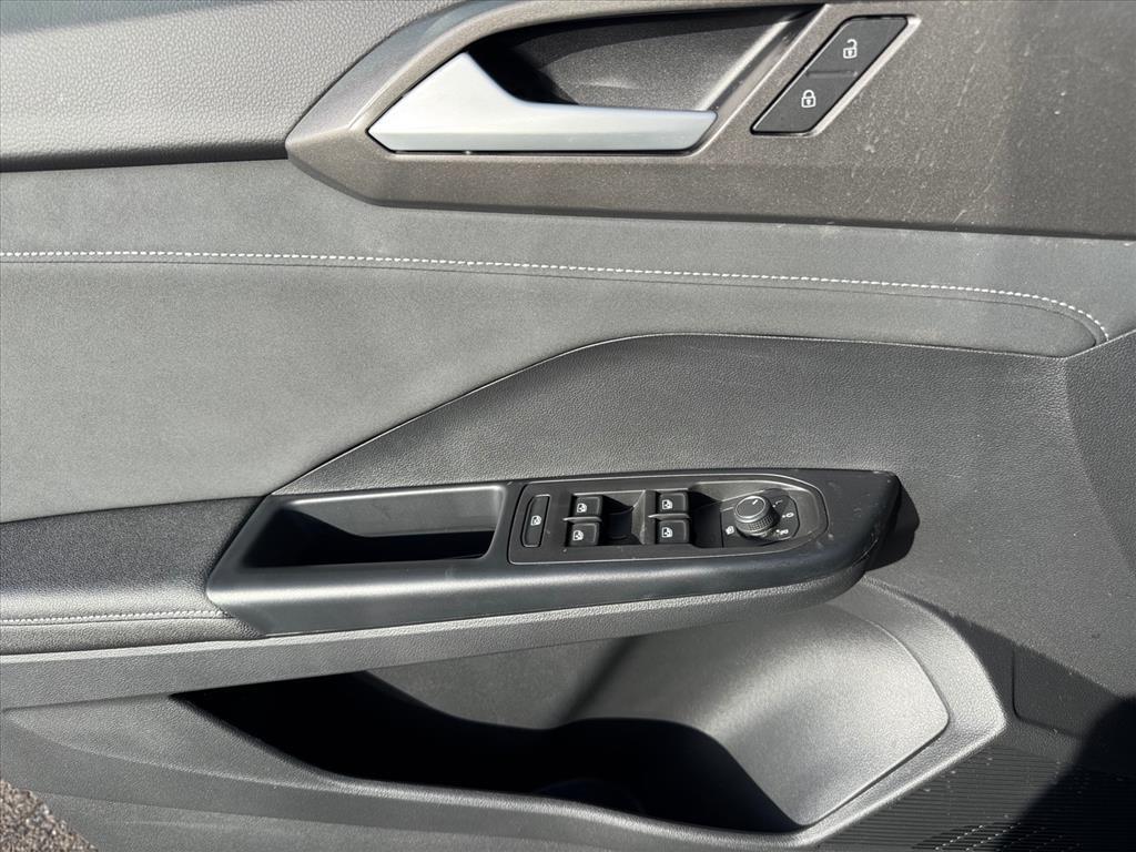 new 2026 Volkswagen Taos car, priced at $34,329