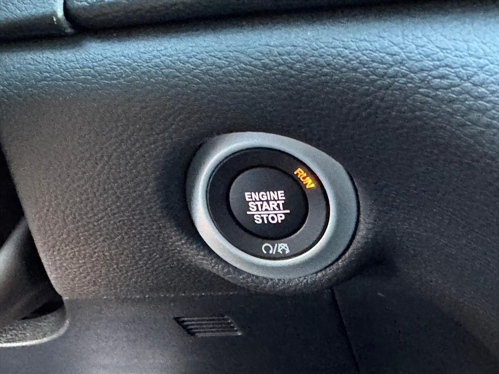 new 2026 Chrysler Pacifica car, priced at $39,783