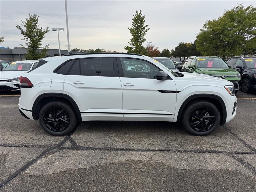 new 2026 Volkswagen Atlas Cross Sport car, priced at $48,948