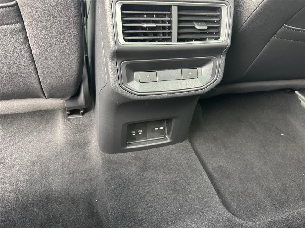 new 2026 Volkswagen Atlas Cross Sport car, priced at $48,948