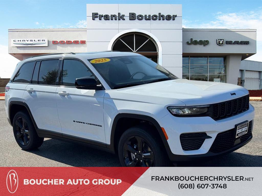new 2025 Jeep Grand Cherokee car, priced at $40,718