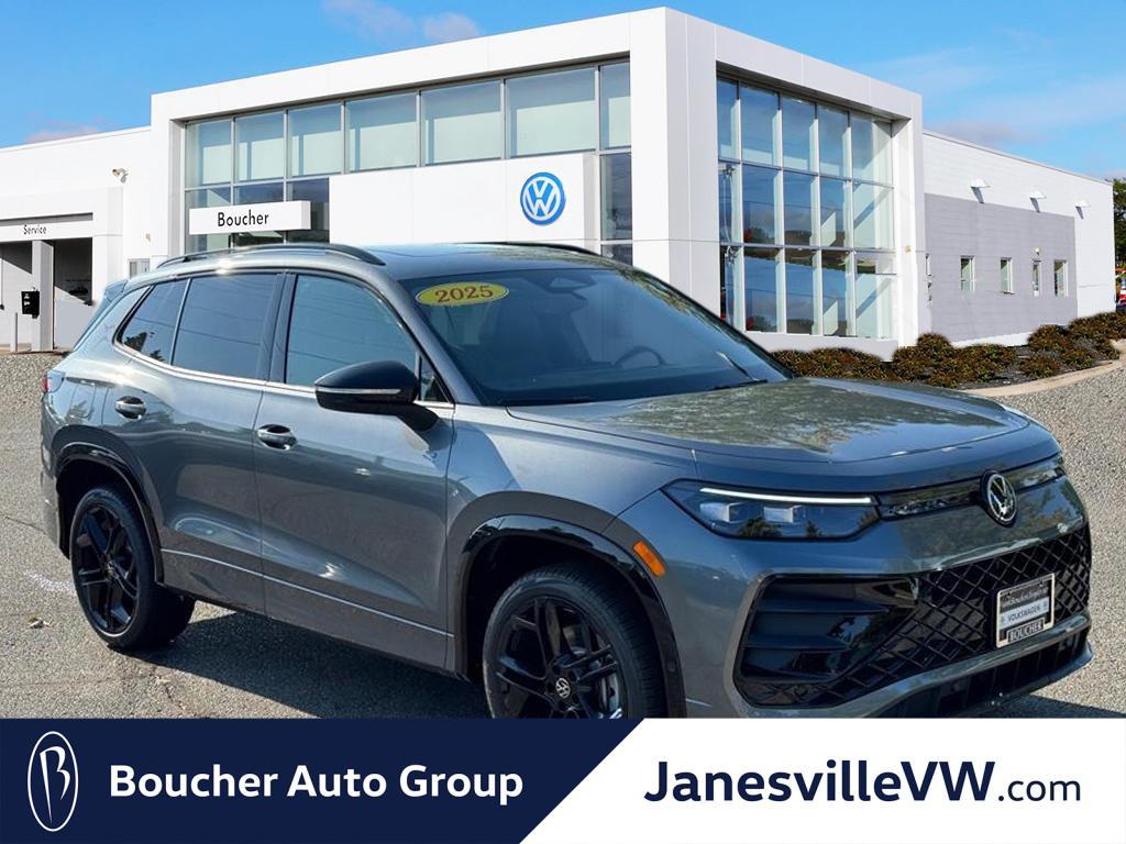 new 2025 Volkswagen Tiguan car, priced at $35,493