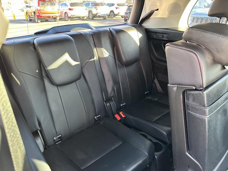 used 2021 Mercedes-Benz GLB 250 car, priced at $23,900