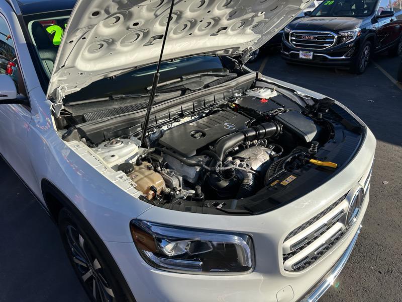 used 2021 Mercedes-Benz GLB 250 car, priced at $23,900